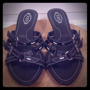 Black Leather Tod's Cross Strap Sandal Kitten Heel
